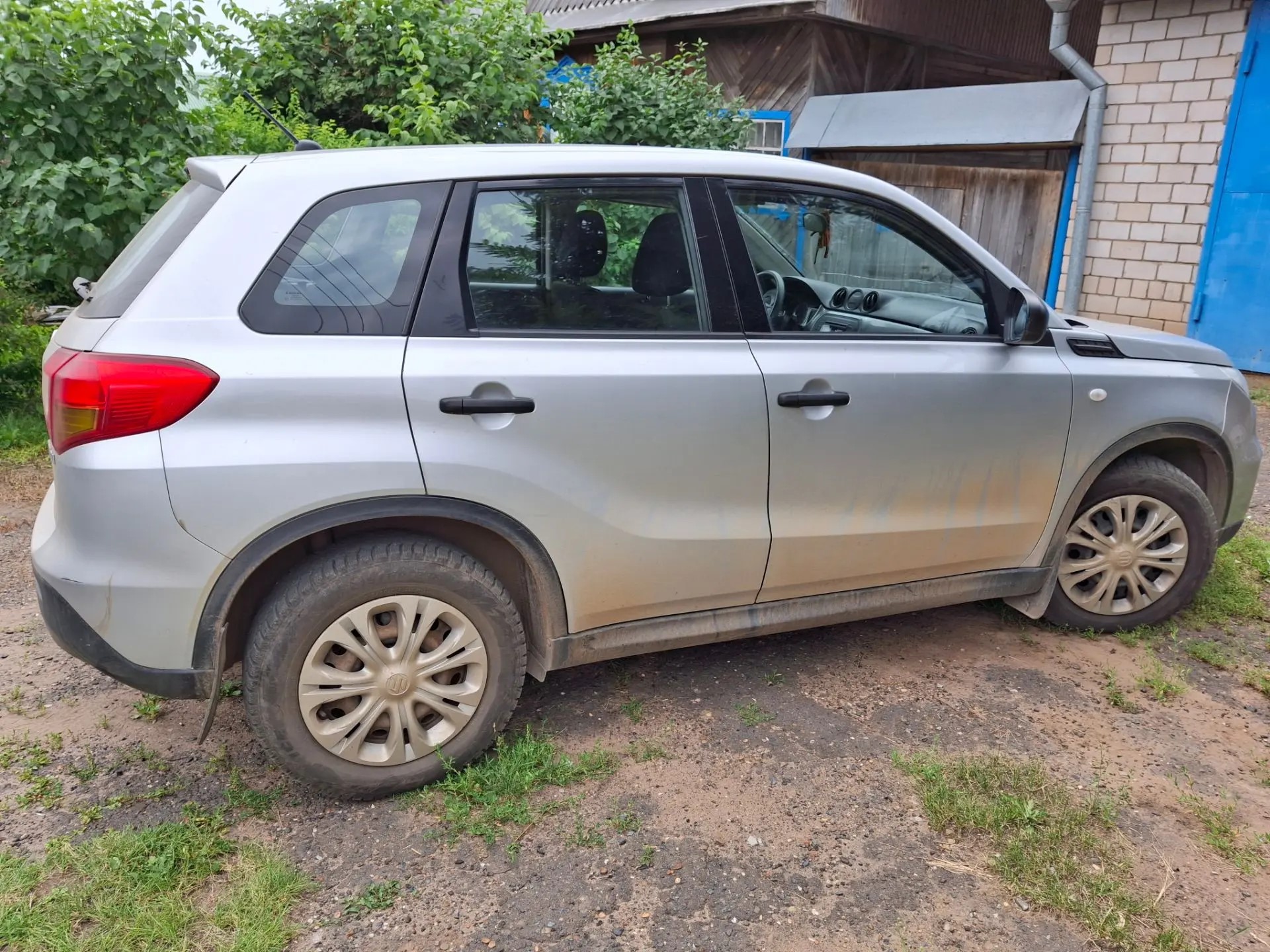 Автомобиль марки SUZUKI VITARA, 2015 г.в., VIN TSMLYD21S00147304 (залоговое имущество ПАО «Совкомбанк»)