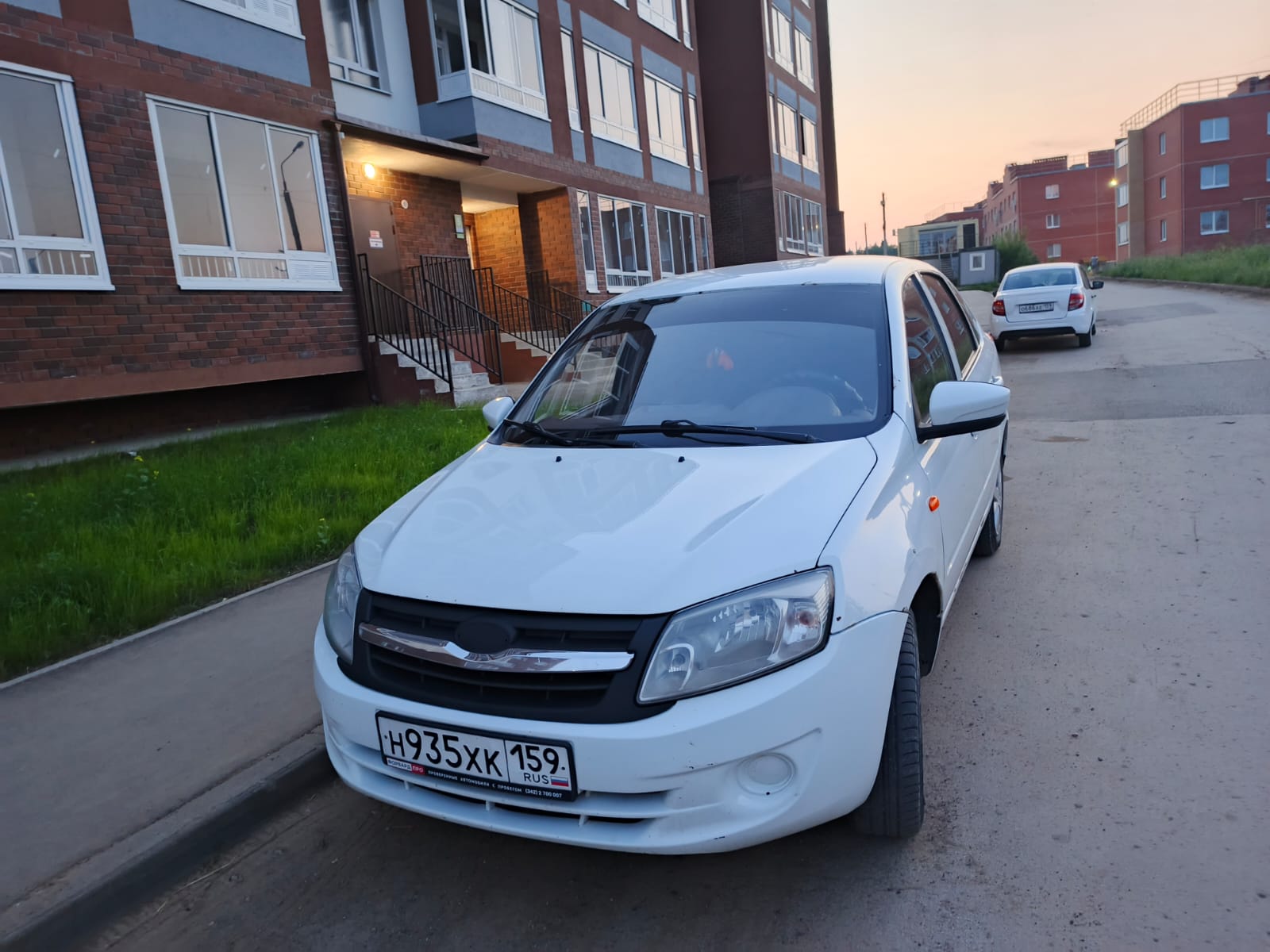 Легковой автомобиль марки: LADA, модель: Granta, год выпуска: 2014 г., кузов №: XTA219110FY130885, идентификационный номер (VIN): XTA219110FY130885
