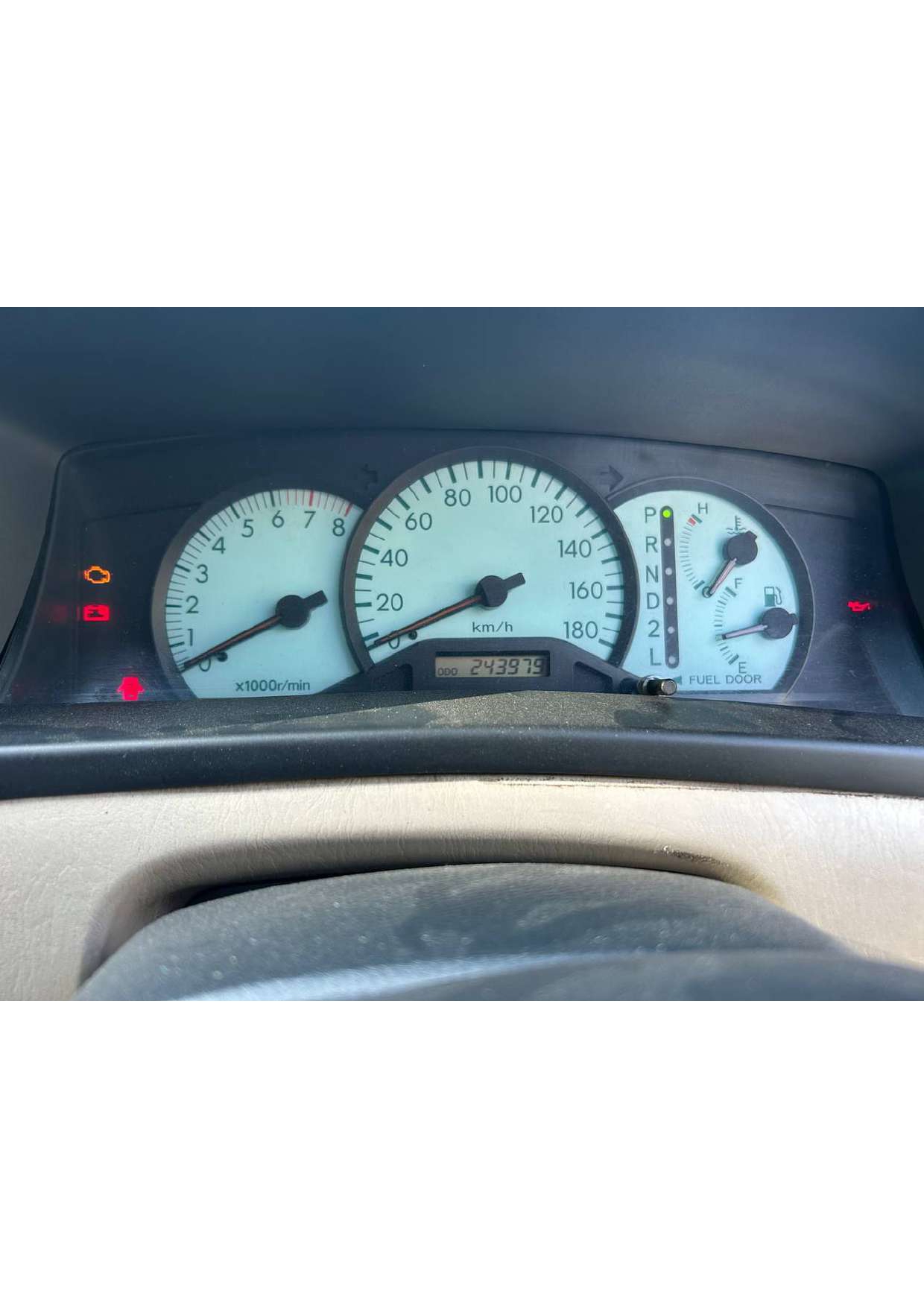 Автомобиль марки TOYOTA модель Corolla, 2001г.в., VIN-номер NZE1213086281