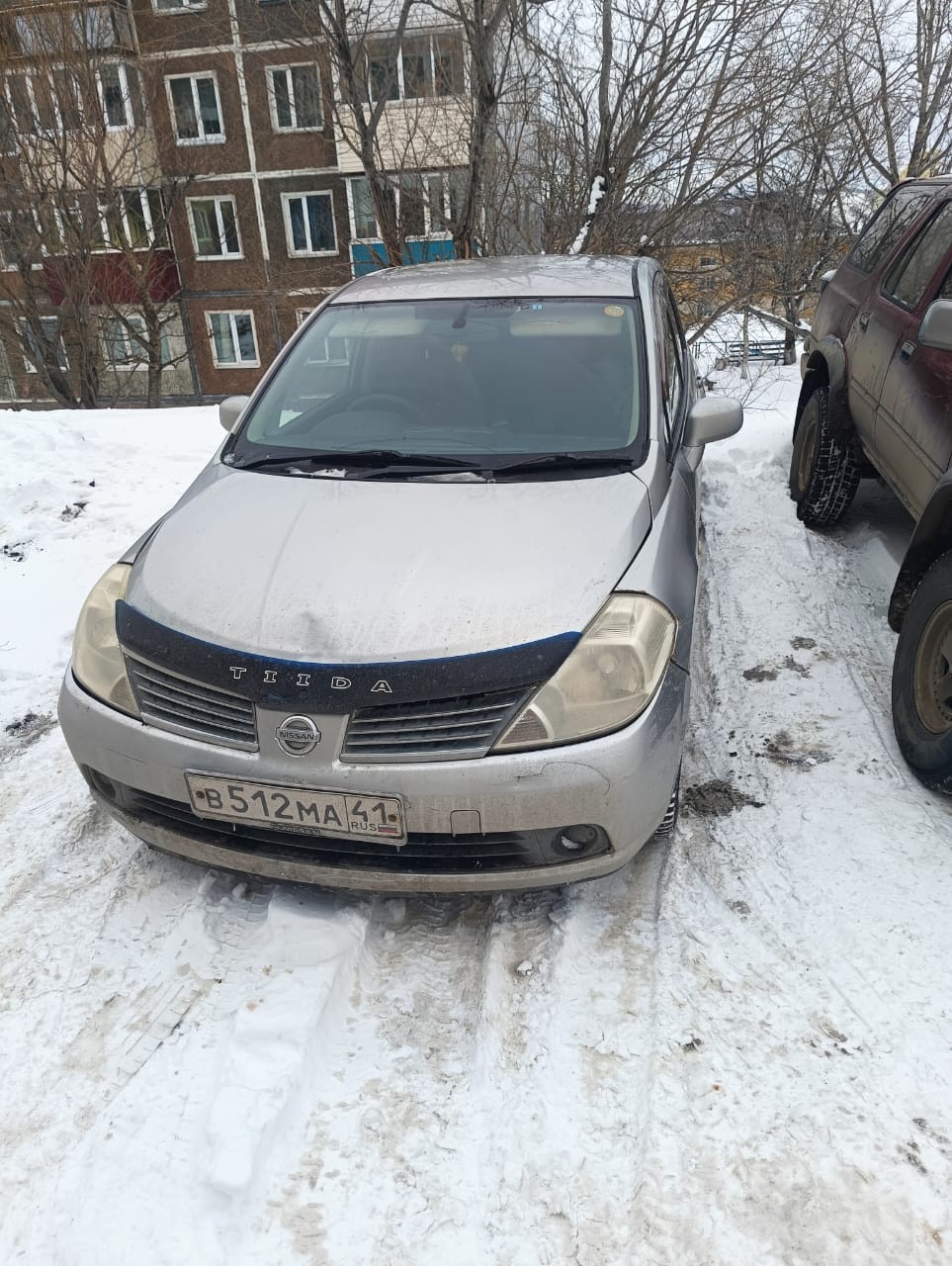 Автомобиль марки NISSAN модель Tiida 2005 г.в. гос. номер В512МА41