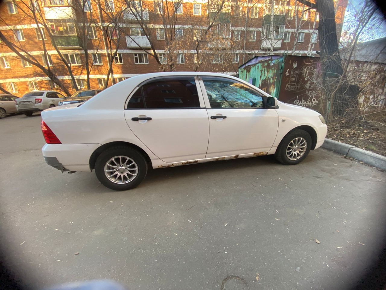 Автомобиль марки TOYOTA модель Corolla 2006 г.в. номер кузова NZE1203109623