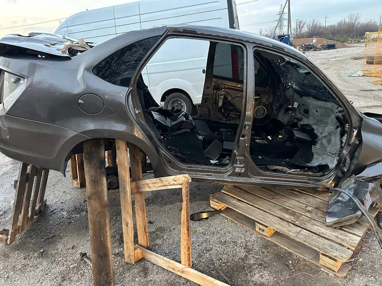 Легковой автомобиль марки LADA, модели: LADA 219070 LADA GRANTA, год выпуска: 2018 г., кузов №: XTA219070K0579132, идентификационный номер (VIN): XTA219070K0579132. Является предметом залога ПАО Совкомбанк