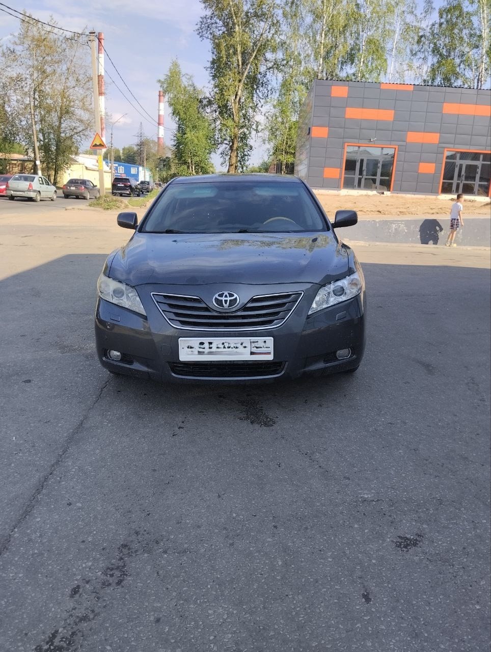 Автомобиль марки TOYOTA, модель: Camry, 2006 г.в., VIN: JTNBK40K403001674. Имущество находится в залоге у ПАО "Совкомбанк".