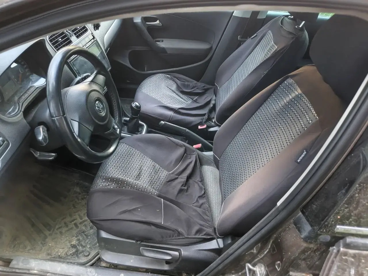 Автомобиль марки VOLKSWAGEN модель Polo 2014 г.в. VIN-номер XW8ZZZ61ZEG072131