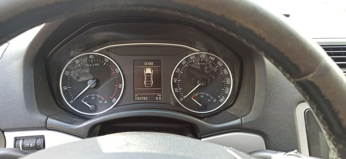 Легковой автомобиль марки: SKODA, модели: Octavia, год выпуска: 2011 г., идентификационный номер (VIN): XW8BK61Z0BK270022