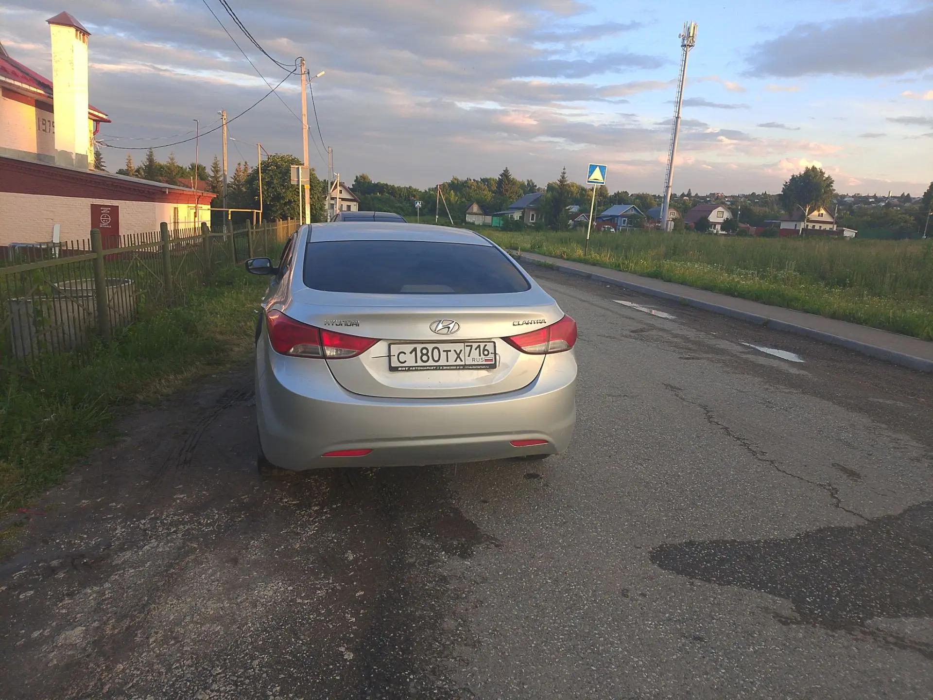 Легковой автомобиль марки: HYUNDAI, модель: ELANTRA 1.6 AT, год выпуска: 2011., идентификационный номер (VIN): KMHDG41CBCU245084