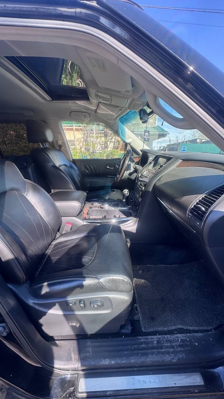 Автомобиль INFINITI модель QX 56 2010 г.в. VIN-номер JN1JANZ62U0000150