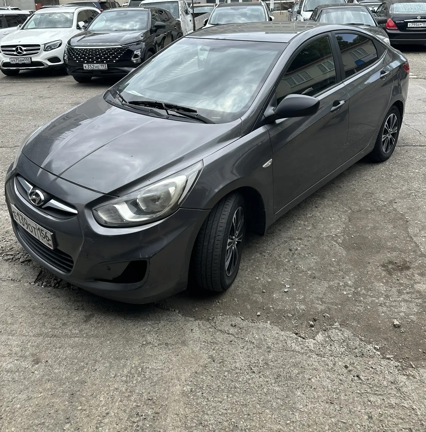Легковой автомобиль марки: HYUNDAI, модель: Solaris, год выпуска: 2012 г., идентификационный номер (VIN): Z94CT41CBCR101749 (залогодержатель – ПАО «СОВКОМБАНК»)