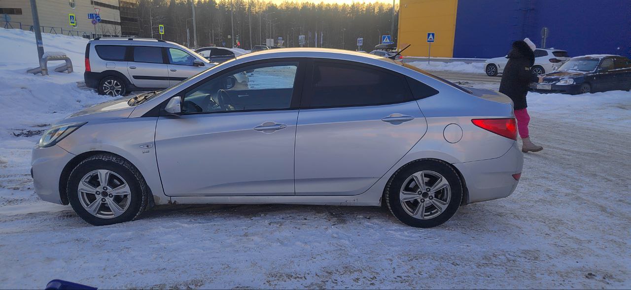 Автомобиль марки HYUNDAI модель Solaris (2014 г.в. VIN Z94CT41DBDR290019)