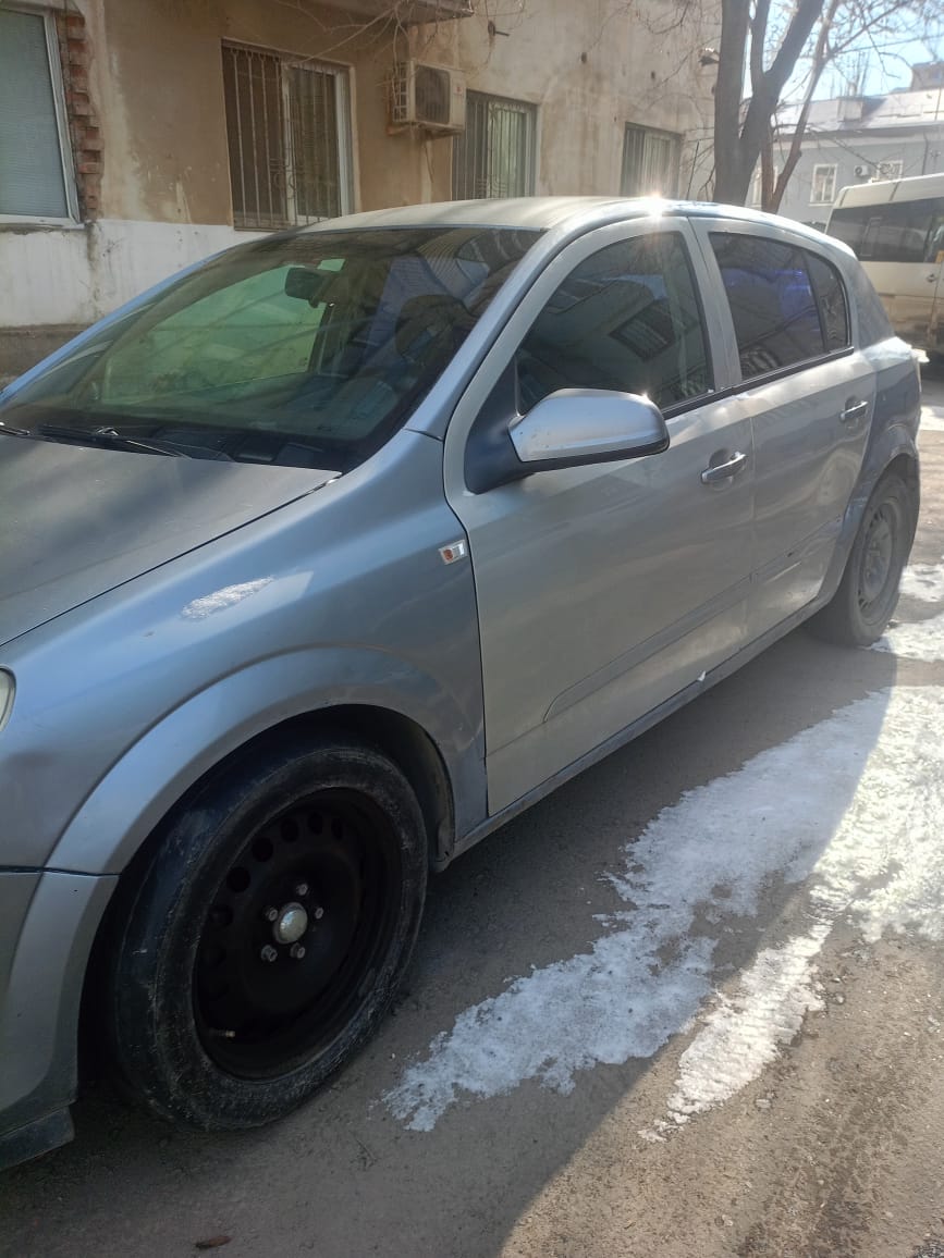 Автомобиль марки OPEL модель Astra 2007 г.в. VIN-номер W0L0AHL4872232001