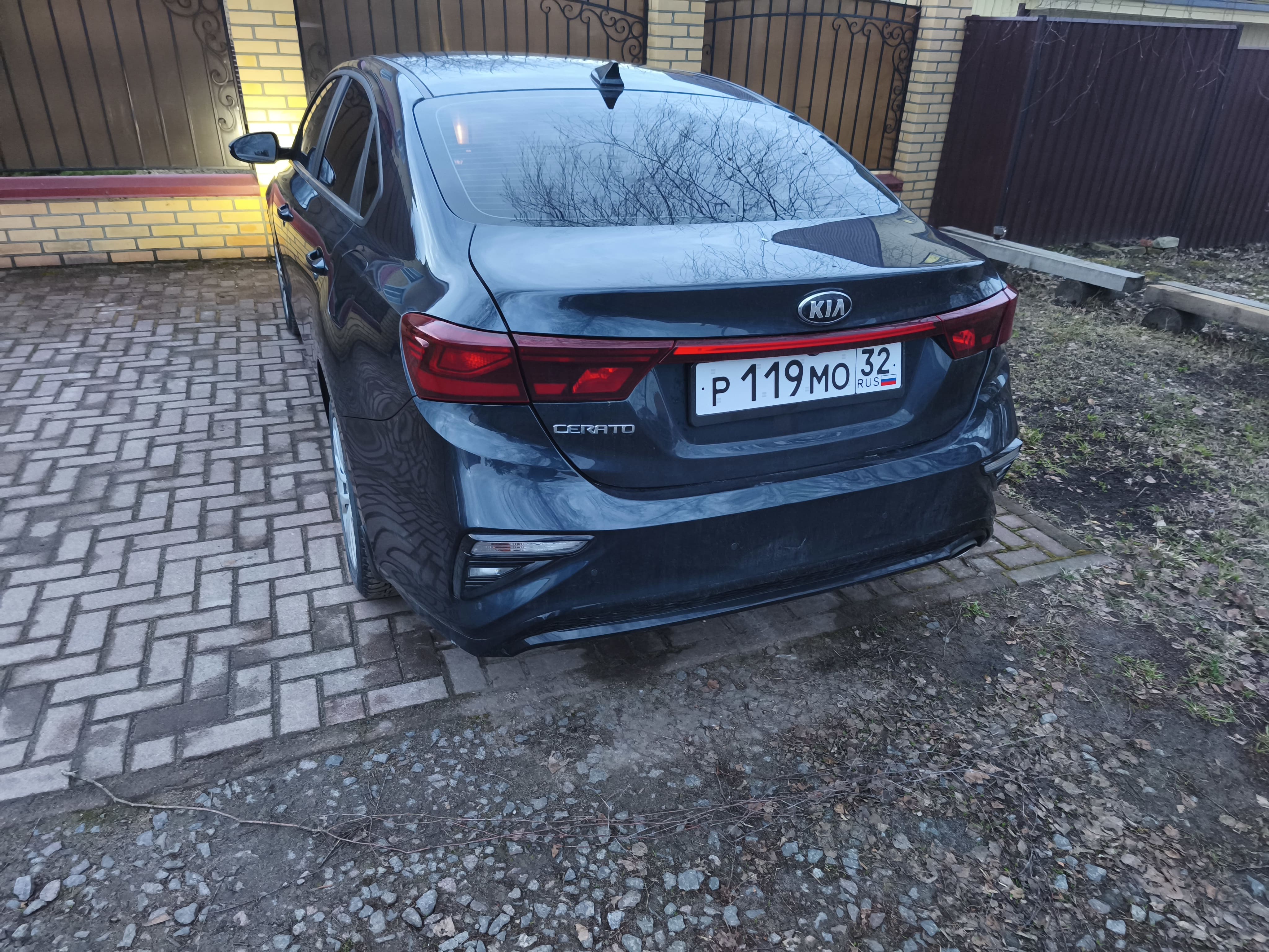 Автомобиль марки KIA модель Cerato 2020 г.в. VIN-номер XWEFC416BKC002426