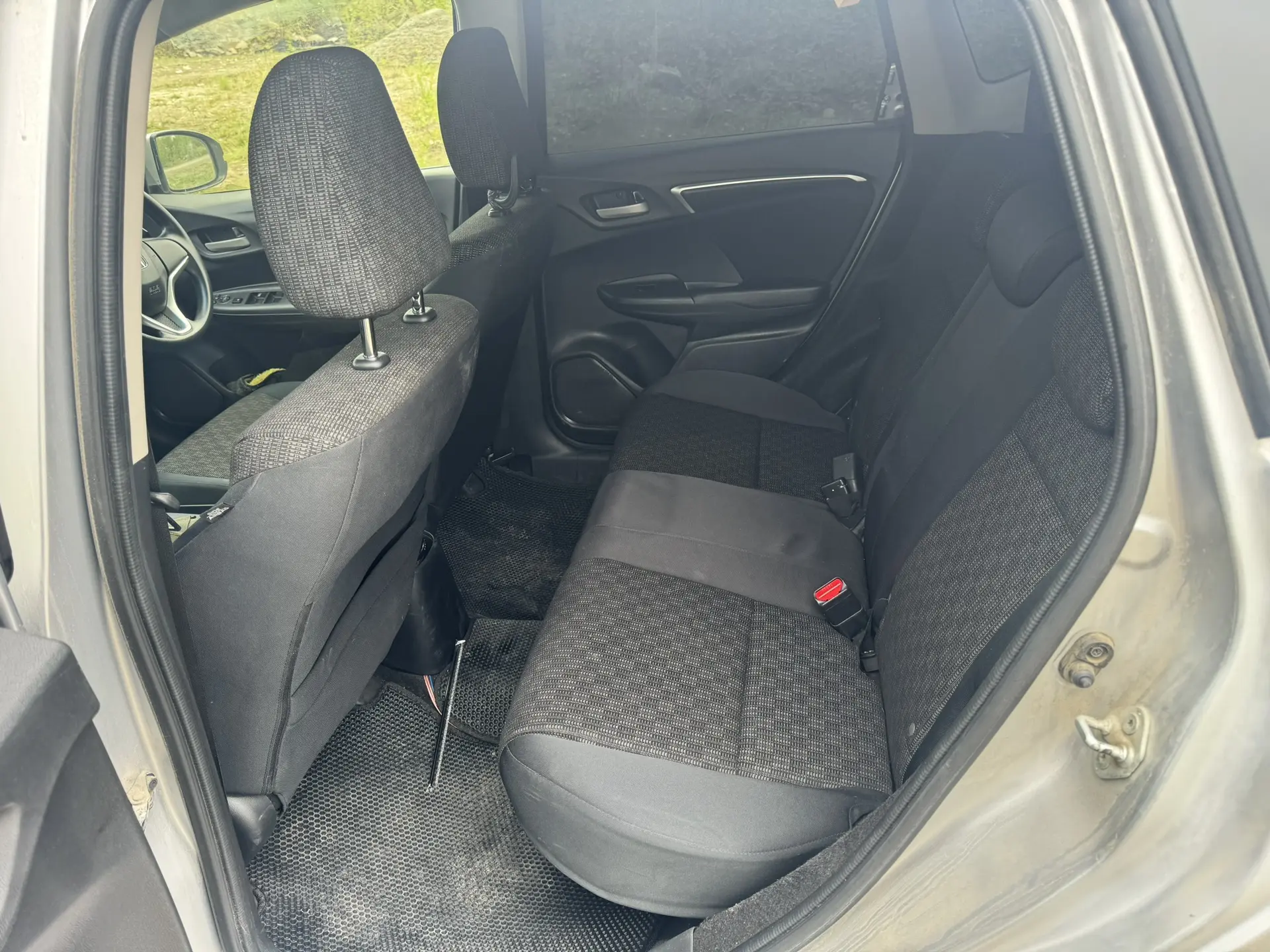 Легковой автомобиль марки: HONDA, модели: FIT, год выпуска: 2016 г., кузов №: GK1-1236237