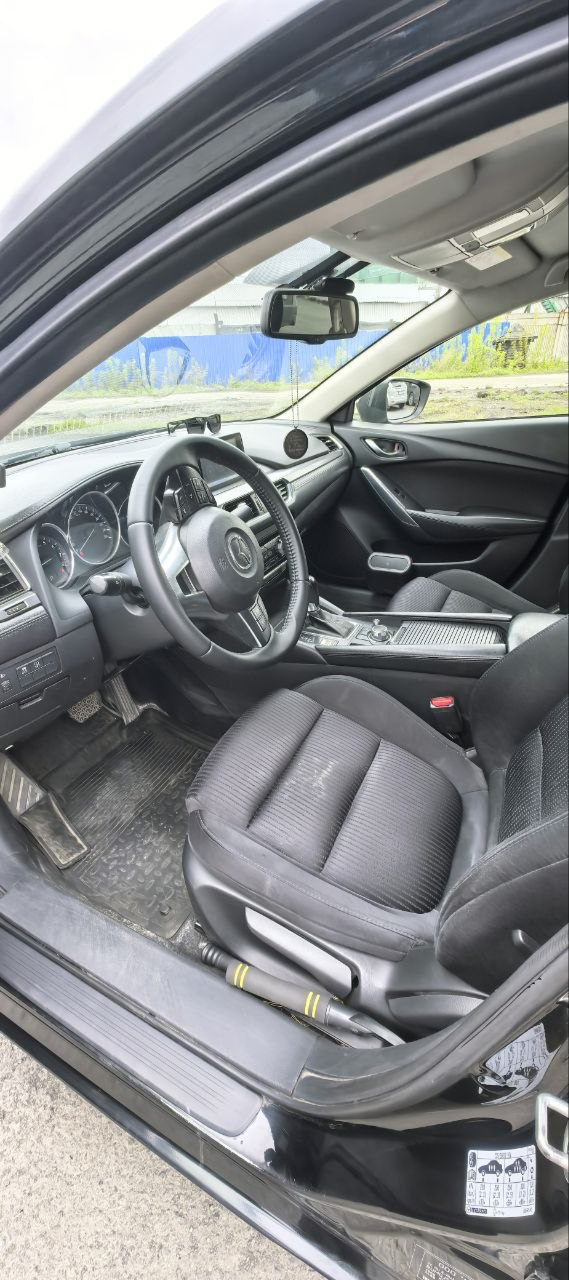 Автомобиль марки MAZDA модель 6 2016 г.в. VIN-номер RUMGJ5268GV022418 В залоге у ПАО "Совкомбанк"