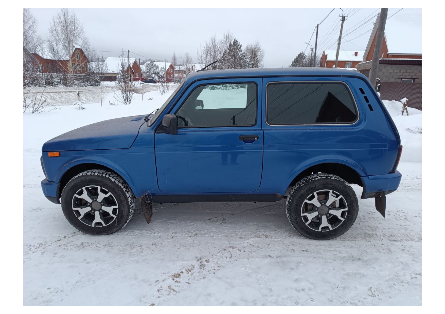 Автомобиль легковой, марка: LADA, модель: 4X4, VIN: XTA212140L2391010, гос. рег. номер: Н134СТ702, год изготовления: 2020