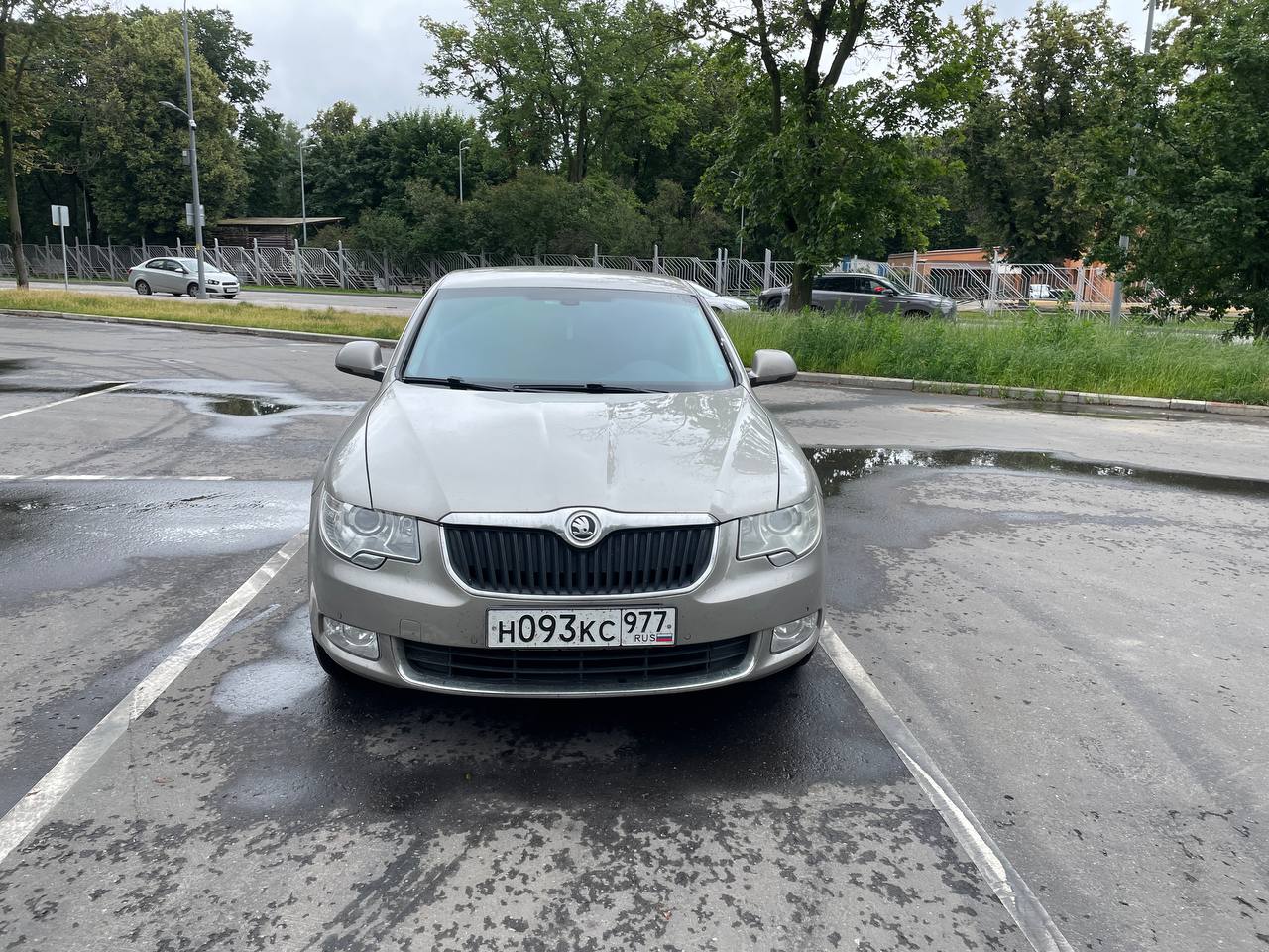 Легковой автомобиль марки SKODA, модель: Superb, год выпуска: 2012 г., идентификационный номер (VIN): TMBAB83T2D9027351