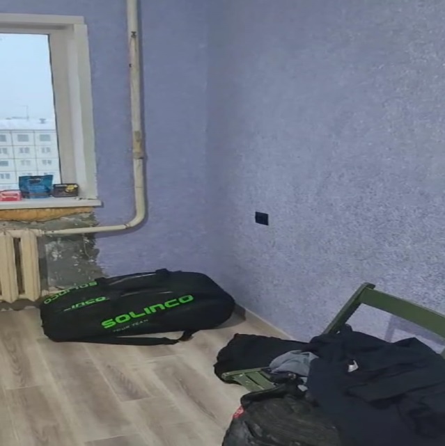 Квартира, общая площадь 42 кв.м., расположенная по адресу: 694202, Сахалинская область, р-н. Поронайский, пгт. Вахрушев, ул. Школьная, д. 26, кв. 11