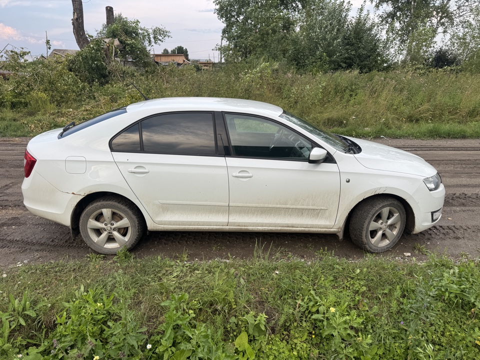 Автомобиль легковой, марки: SKODA, модели: Rapid, год выпуска: 2014 г., идентификационный номер (VIN): XW8AD4NH7FK117025