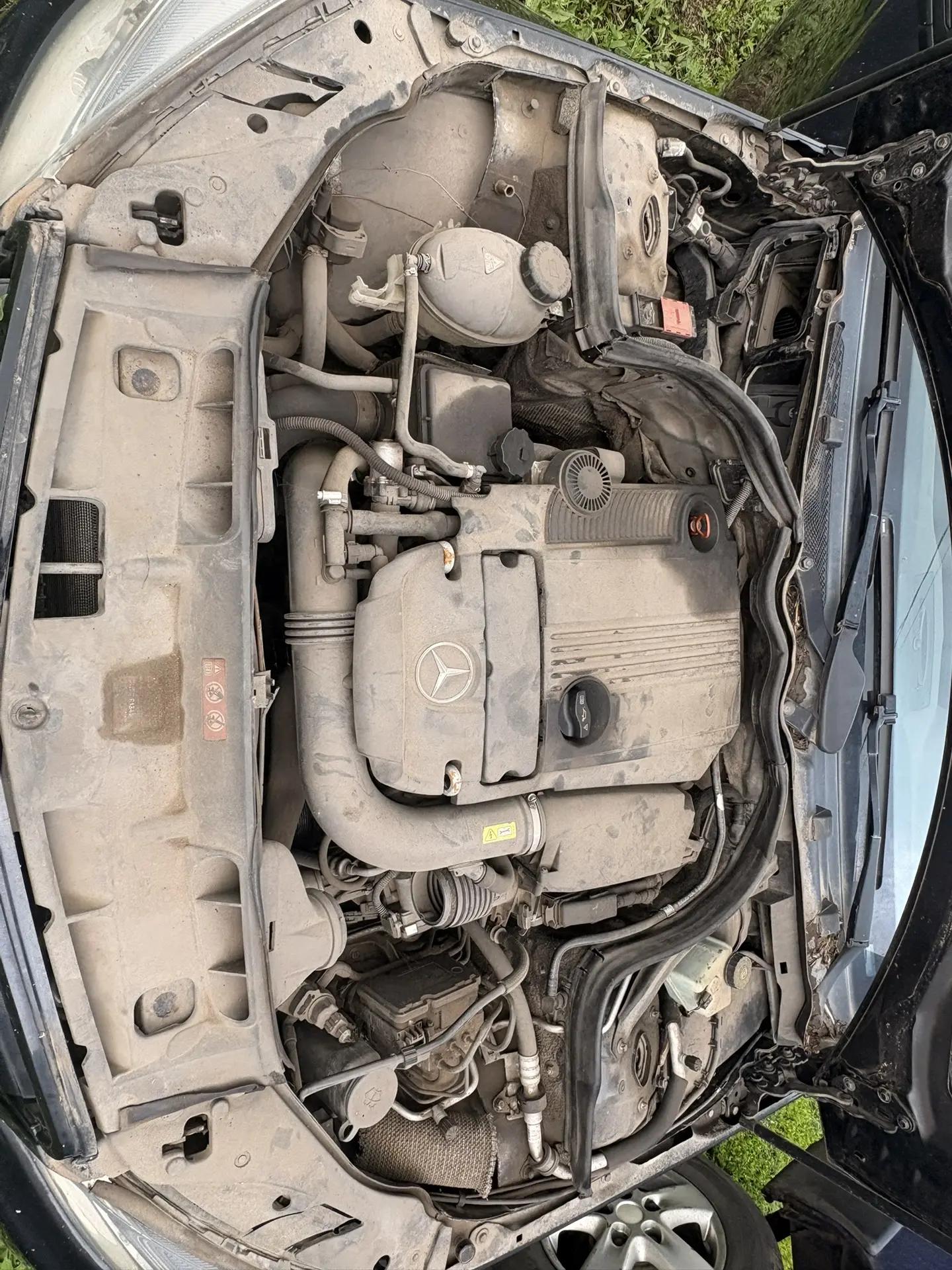 Автомобиль марки МЕРСЕДЕС-БЕНЦ модель С250 СGI 2009 г.в. VIN-номер WDD2040471F437889
