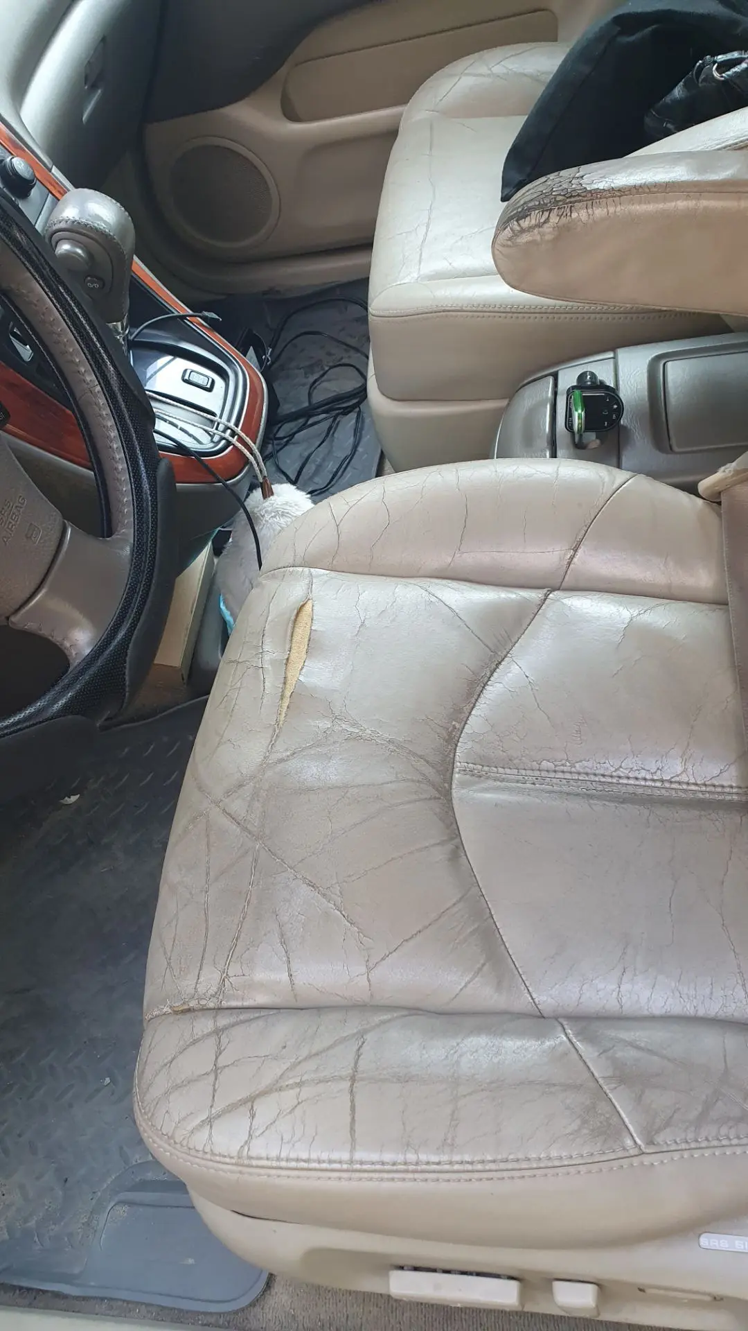 Автомобиль марки Lexus модель RX 300 2002 г.в. VIN-номер JTJHF10U220251256