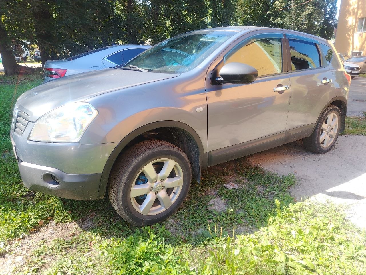 Легковой автомобиль марки: NISSAN, модели: Qashqai, год выпуска: 2008, идентификационный номер (VIN): SJNFAAJ10U1225103