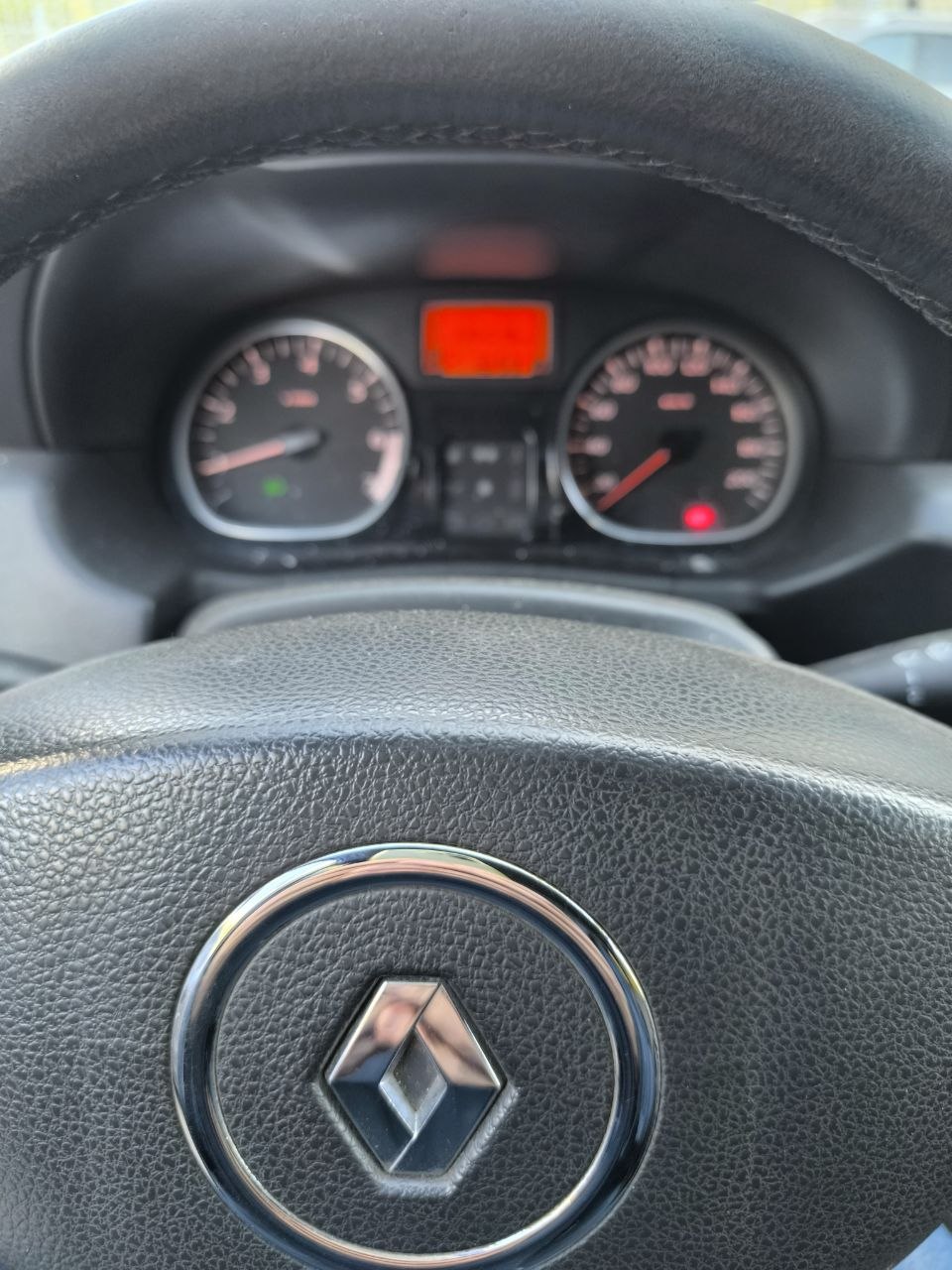 Автомобиль марки RENAULT, модели Duster, Год выпуска: 2014 г., Кузов No: X7LHSRDJD50471877, Идентификационный номер (VIN): X7LHSRDJD50471877