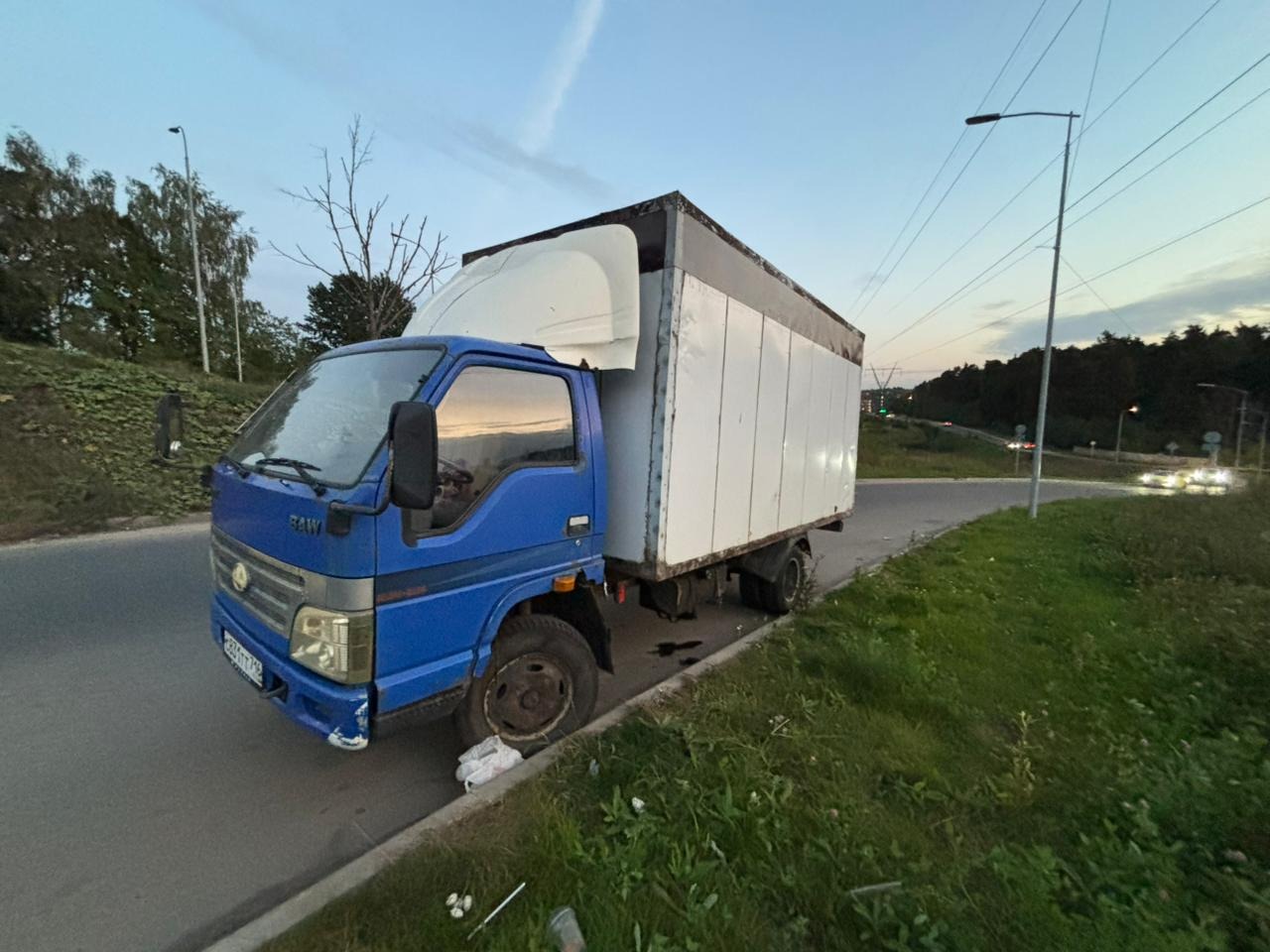 Автомобиль марки 8189-0000010-60 2007 г.в. VIN номер XSU2818SA70000719 (в залоге ПАО «СОВКОМБАНК»).