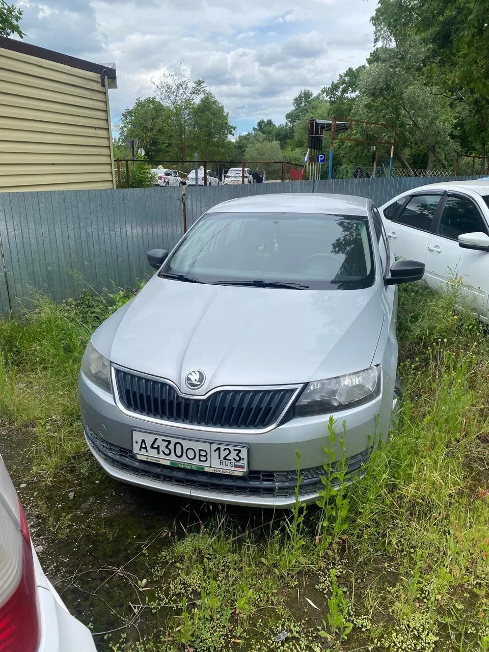 Автомобиль марки SKODA модель Rapid 2014 г.в. VIN-номер XW8AH1NH1EK105809