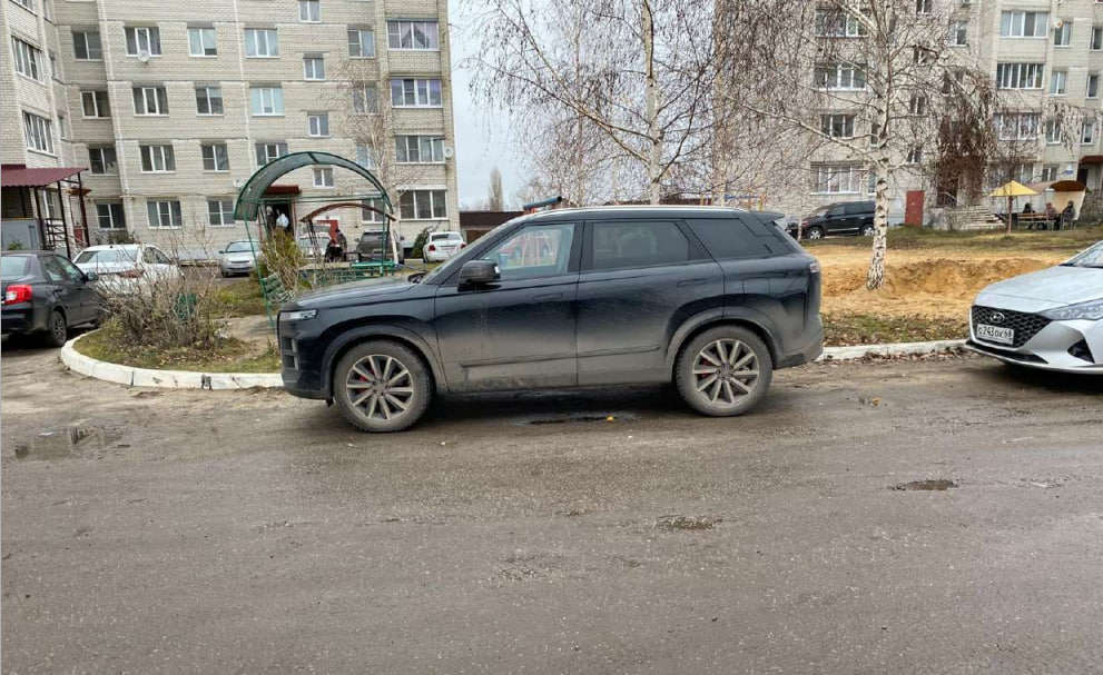 Автомобиль марки JAECOO модель J7 2023 г.в. VIN-номер LVVDB21BXPC019600