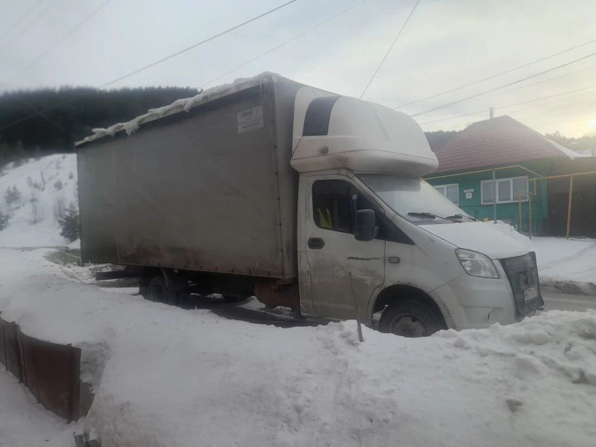 Грузовой автомобиль марки, модели: 3009Z7, год выпуска: 2018 г., кузов №: A21R22J0094811, идентификационный номер (VIN): Z783009Z7J0050768