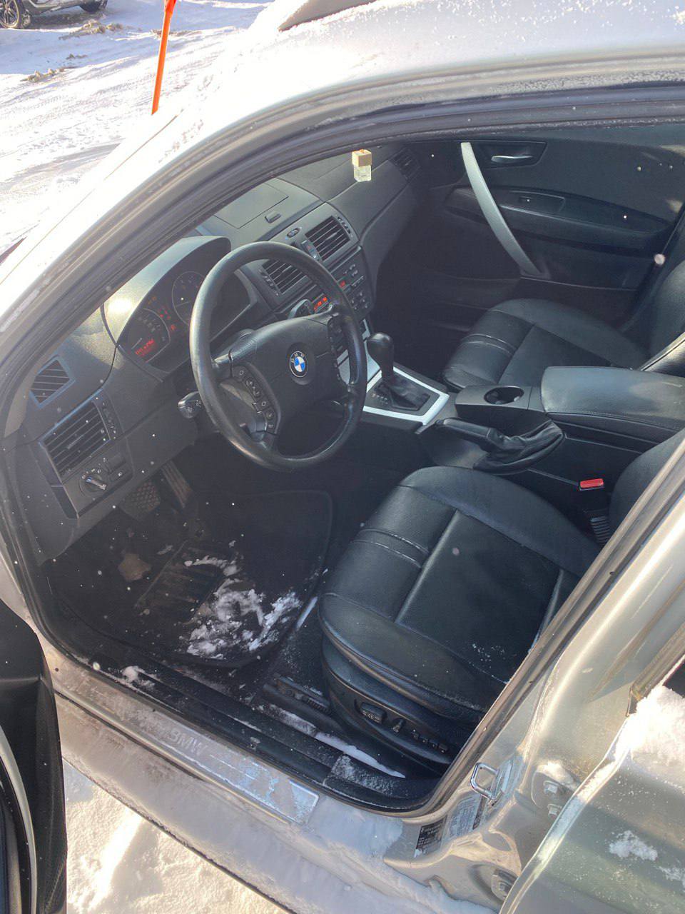 Автомобиль марки BMW модель X3 2005 г.в. VIN-номер WBXPA93445WD12699