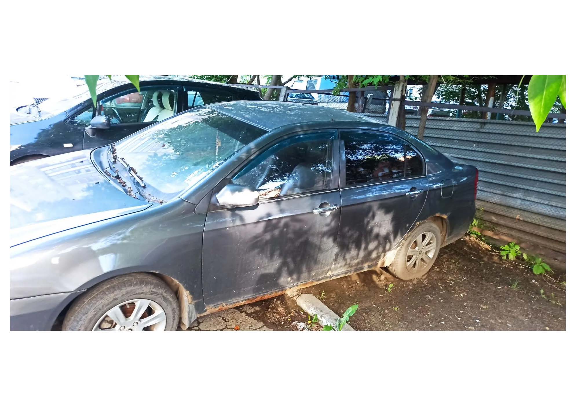 Автомобиль марки LIFAN модель 214813, 2013 г.в., VIN-номер X9W214813D0036509, находится в залоге у ПАО «СОВКОМБАНК».
