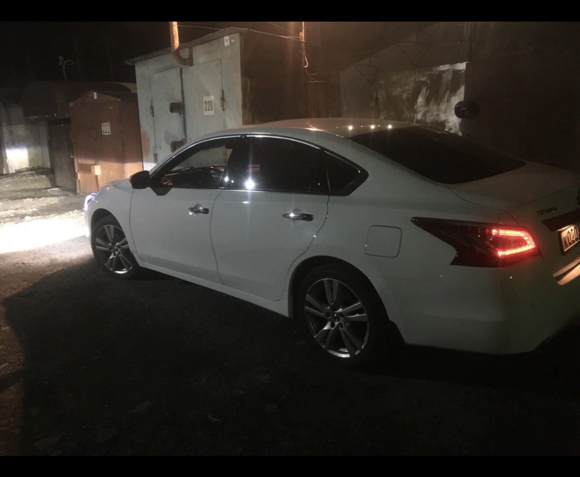 Автомобиль марки NISSAN Teana, 2014 года выпуска, VIN – Z8NBAAL33ES000116. Имущество находится в залоге ПАО "Совкомбанк"