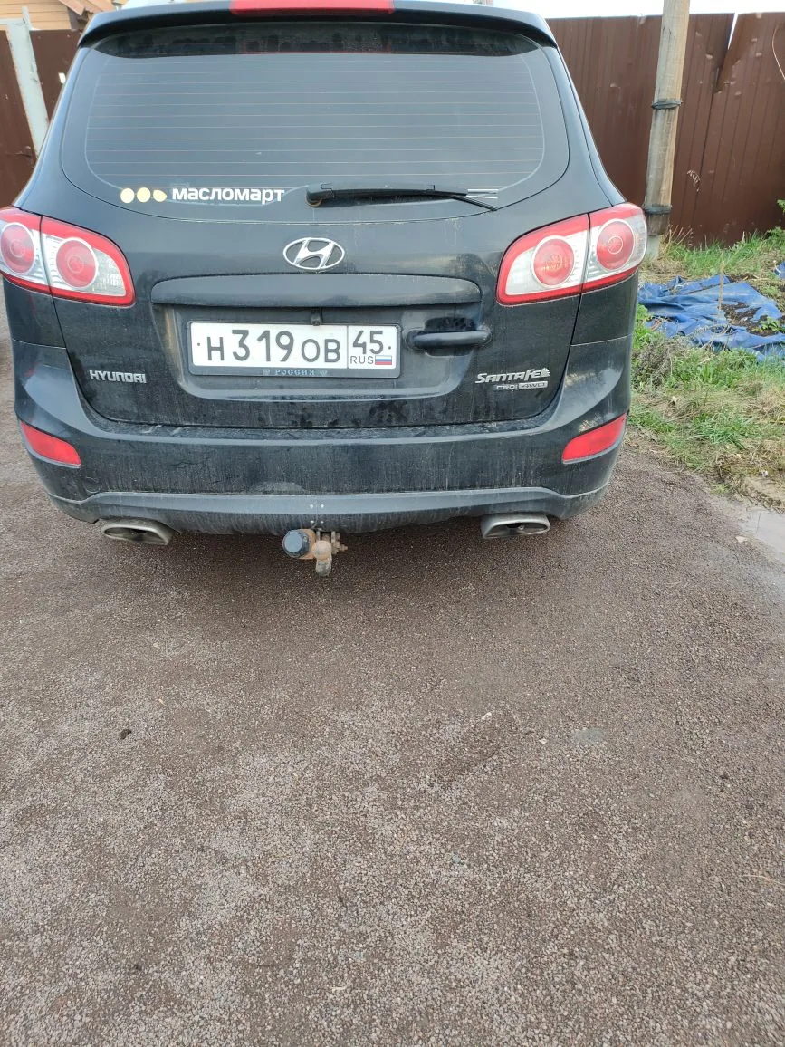 Легковой автомобиль марки HYUNDAI модель SANTA FE, 2010 года выпуска, VIN номер KMHSH81XDBU706386, цвет: черный.