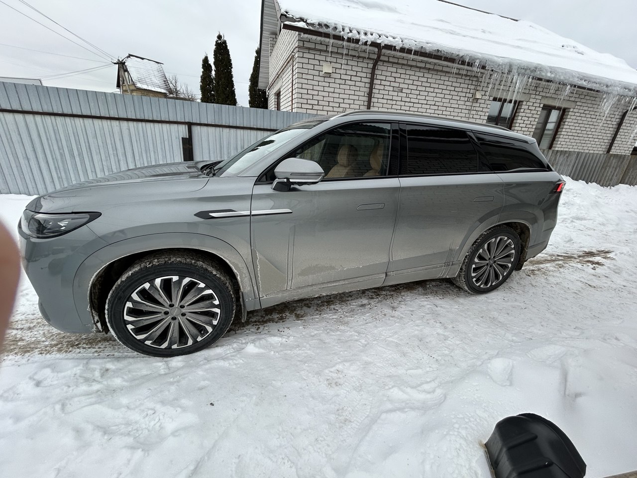 Автомобиль марки JAECOO модель J8 2024 г.в. VIN-номер LVTDD24B8RD532677