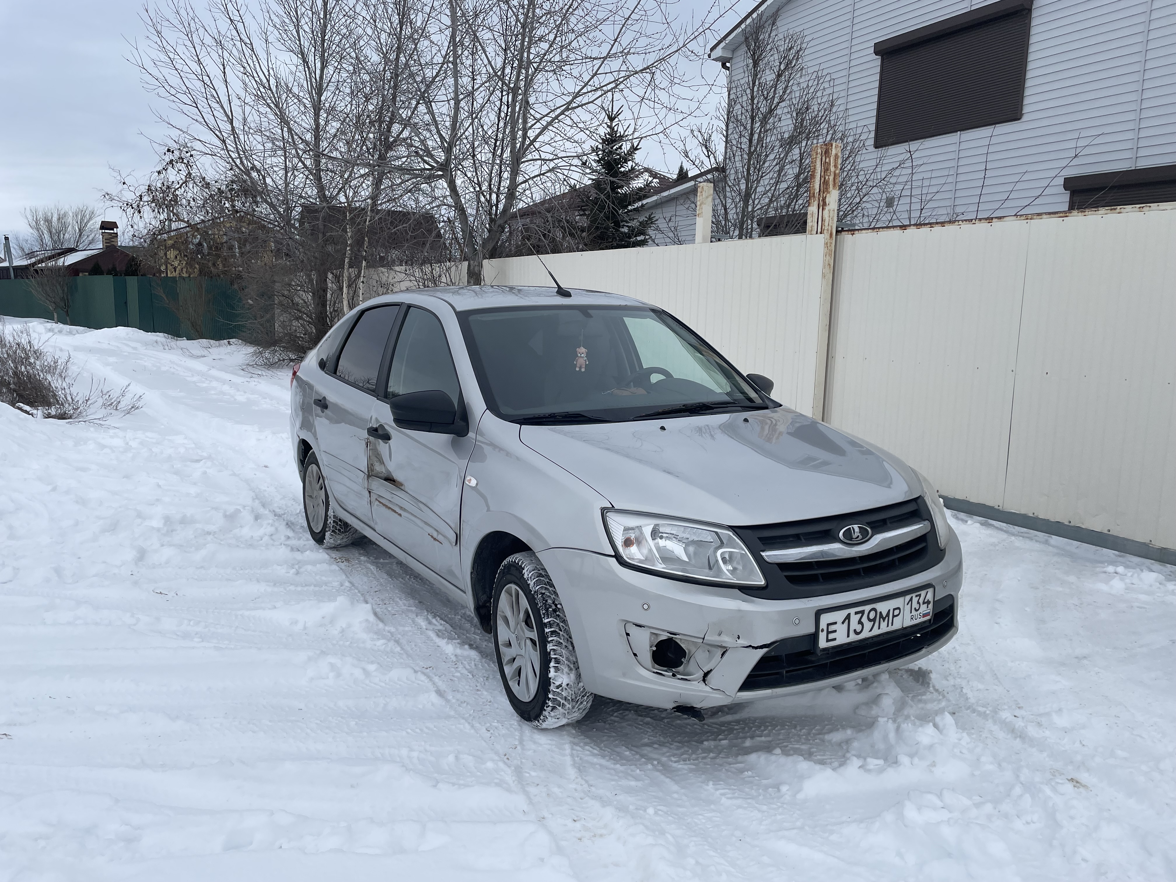 Автомобиль марки LADA модель Granta 2018 г.в. VIN-номер XTA219120J0291605. Транспортное средство является предметом залога ПАО Совкомбанк