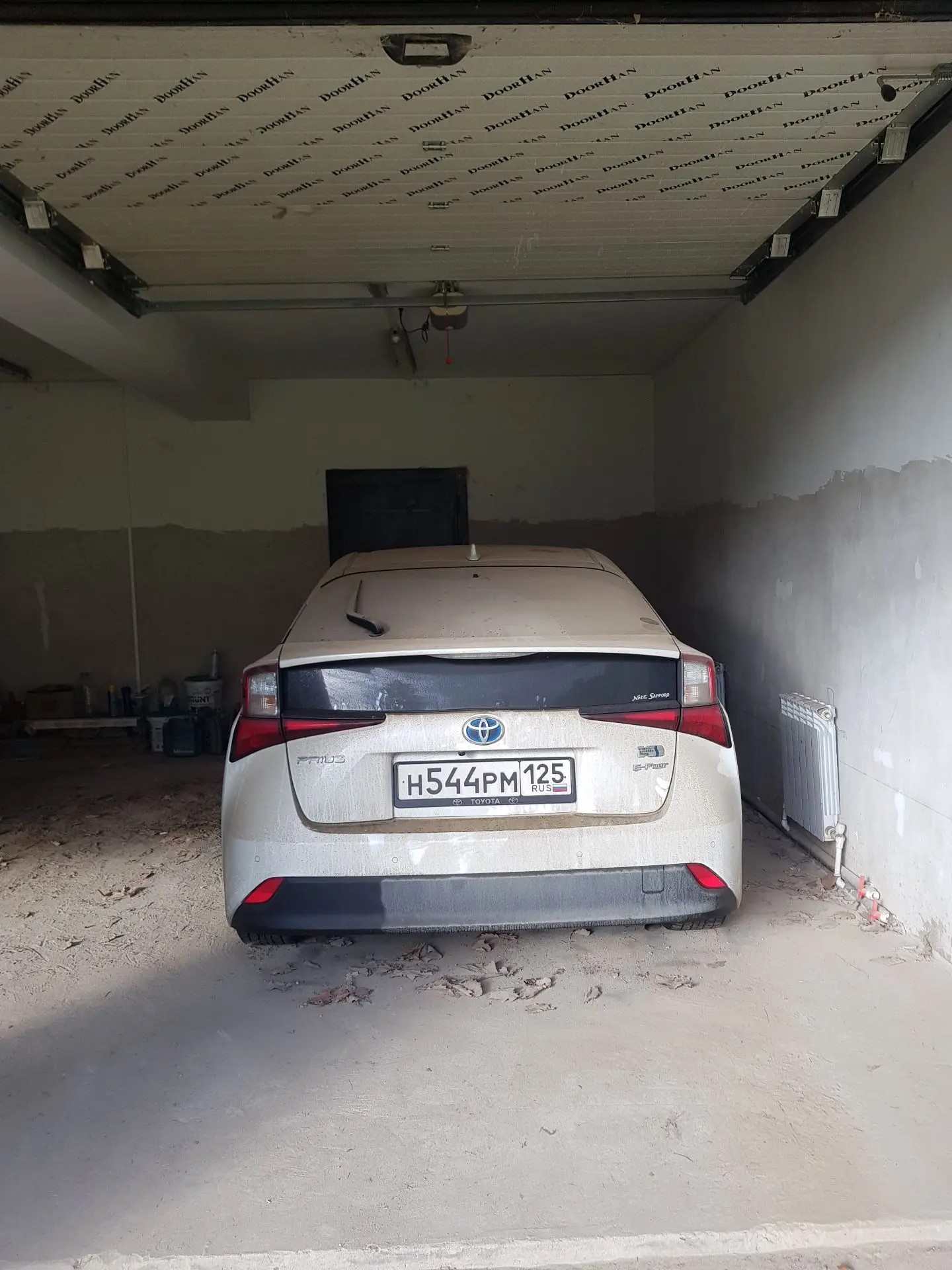Автомобиль марки TOYOTA модель PRIUS 2019 г.в. номер кузова ZVW55-8070082