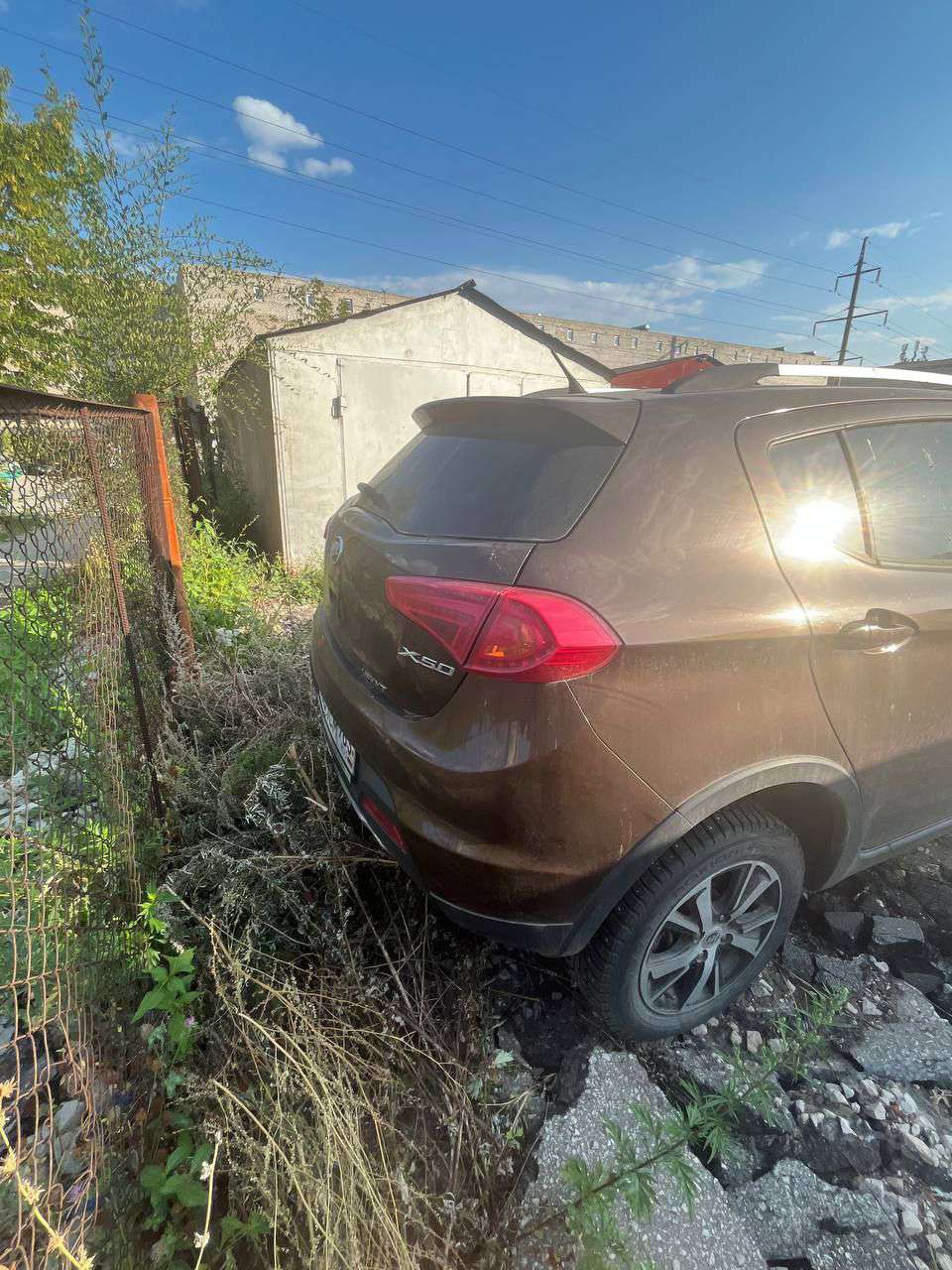 Легковой автомобиль марки: Lifan, модель: X50, год выпуска: 2016 г., кузов №: X9W215851G0007830, идентификационный номер (VIN): X9W215851G0007830