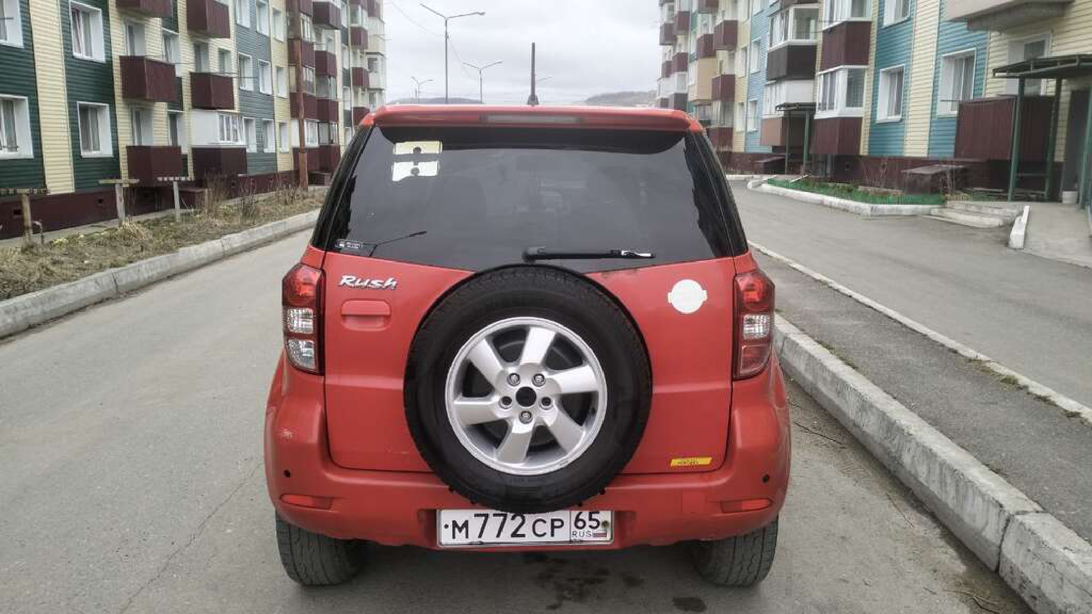 Автомобиль марки TOYOTA модель RUSH 2007 г.в., номер кузова J210E-0017506