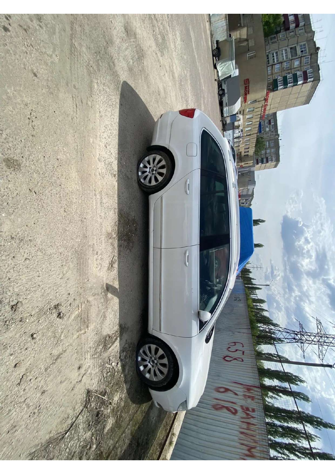 Автомобиль марки SKODA модель SUPERB 2013 г.в. VIN-номер TMBJH93TXD9054382