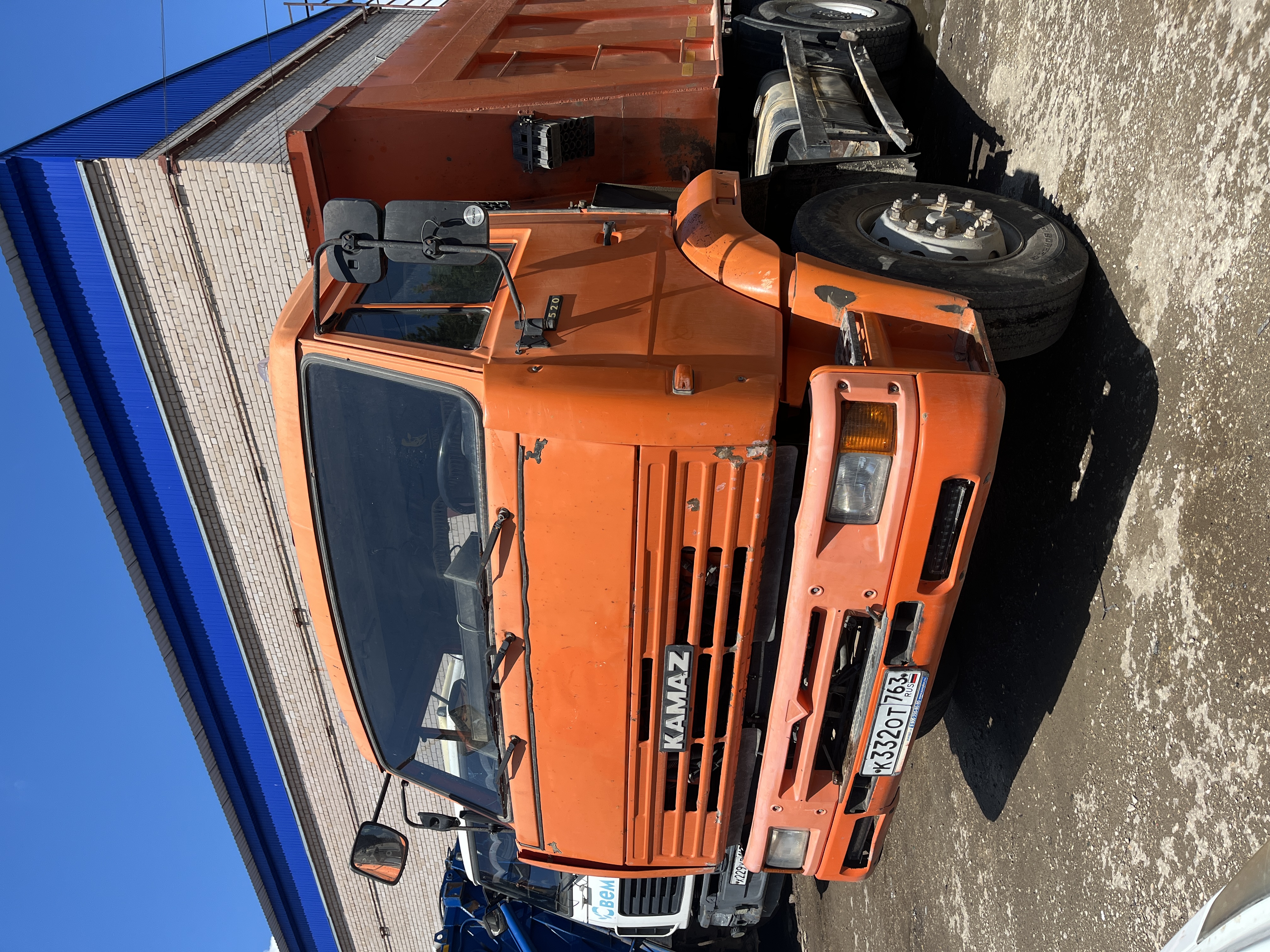 Автомобиль марки KAMAZ модель 6520 2013 г.в. VIN-номер X1F652000D0000037