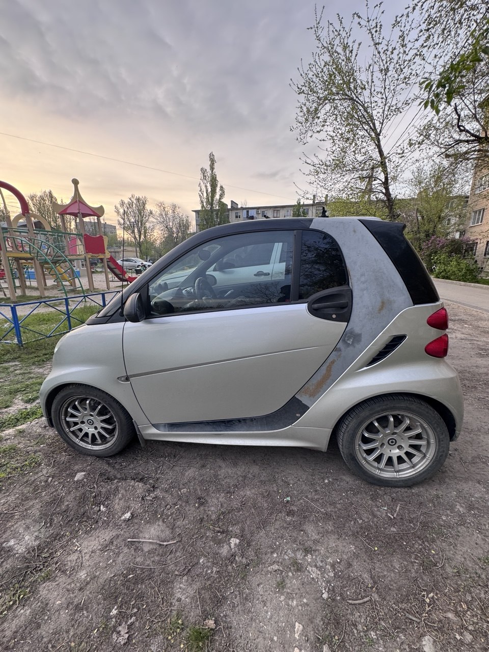 Автомобиль марки СМАРТ модель FОRТWО СОUРЕ МНD 2013 г.в. VIN-номер WME4513801K728075