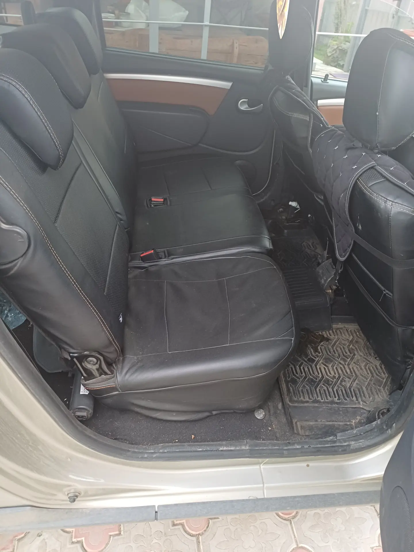 Автомобиль легковой универсал LADA KS045L LADA LARGUS, 2018 года выпуска , VIN-номер XTAKS045LK1147166 , цвет : серо-бежевый, ПТС 63 РА 599783.
