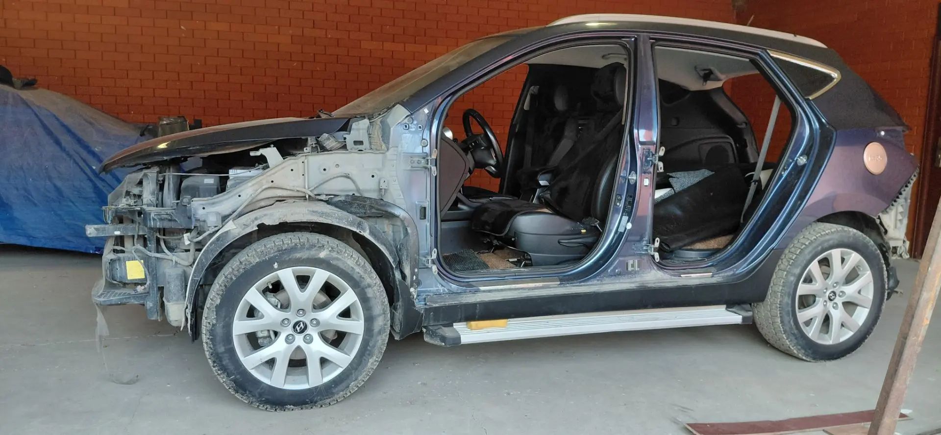 Автомобиль марки HYUNDAI, модель ix35, 2011 г.в., VIN-номер U5YZU81BDBL100650.