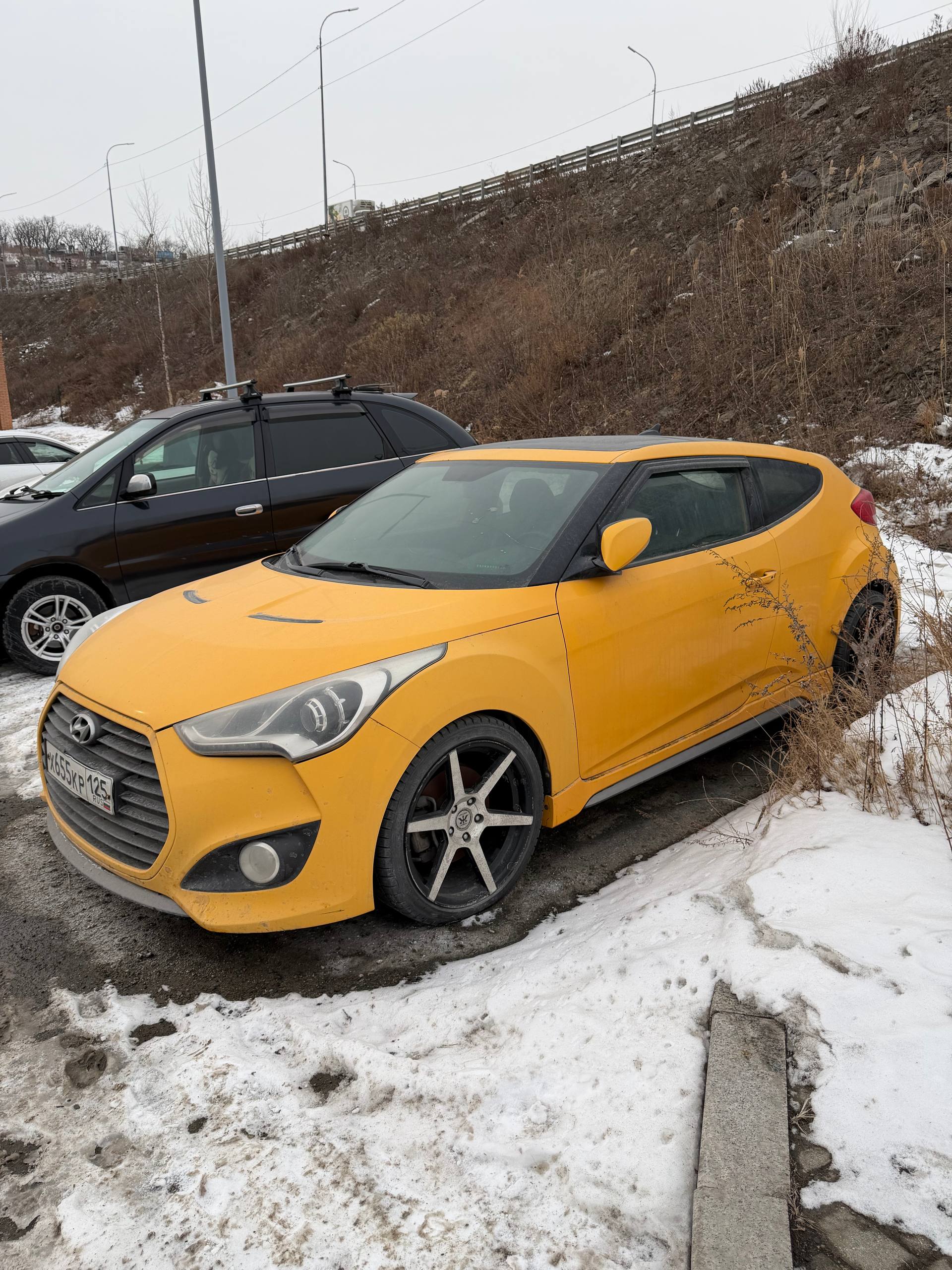 Автомобиль марки HYUNDAI модель Veloster 2013 г.в. VIN-номер КМНТЕ61ЕВDU101313