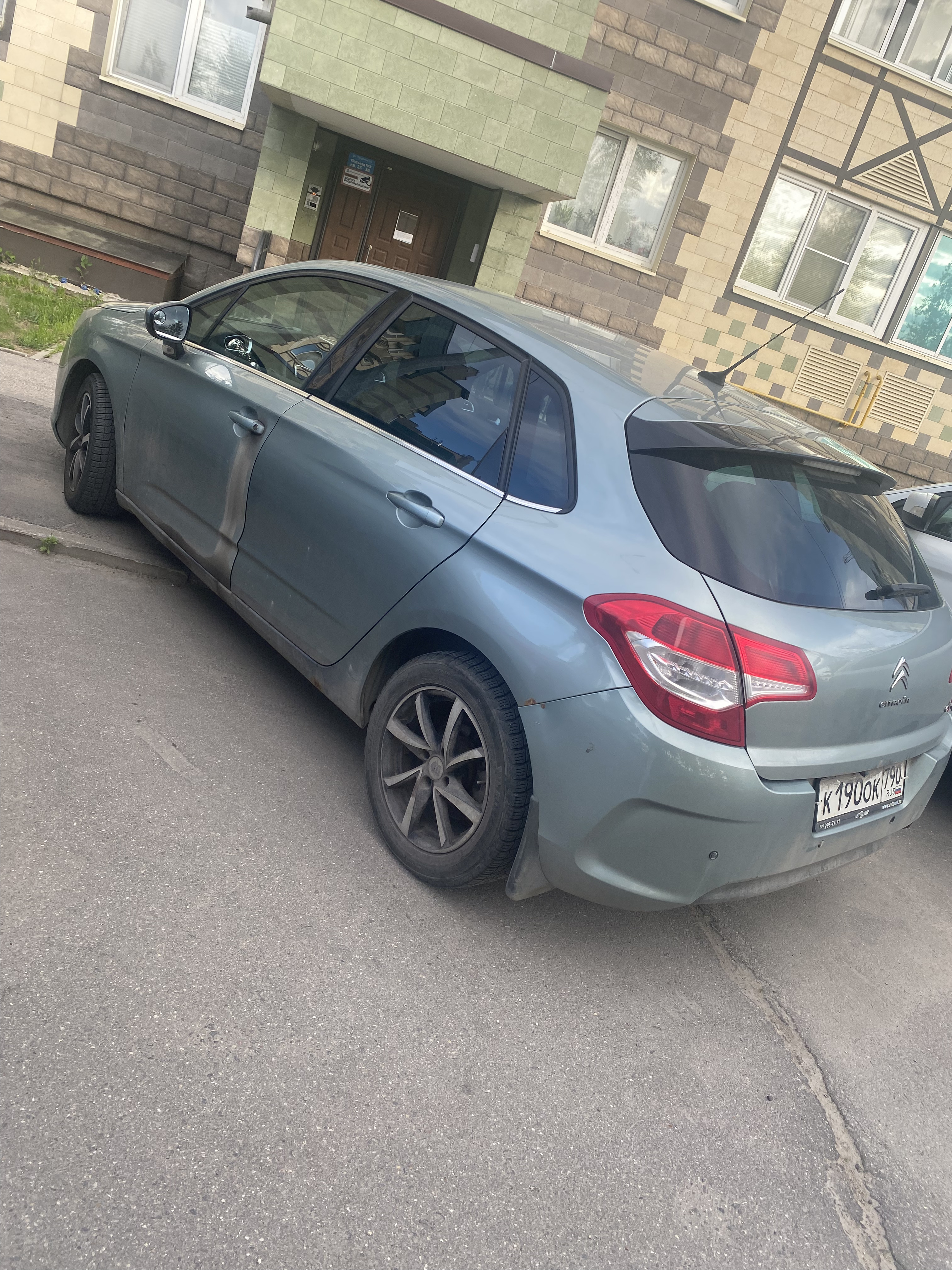 Автомобиль марки CITROEN модель C4 2012 г.в. VIN-номер Z8TNC5FS9BM510555