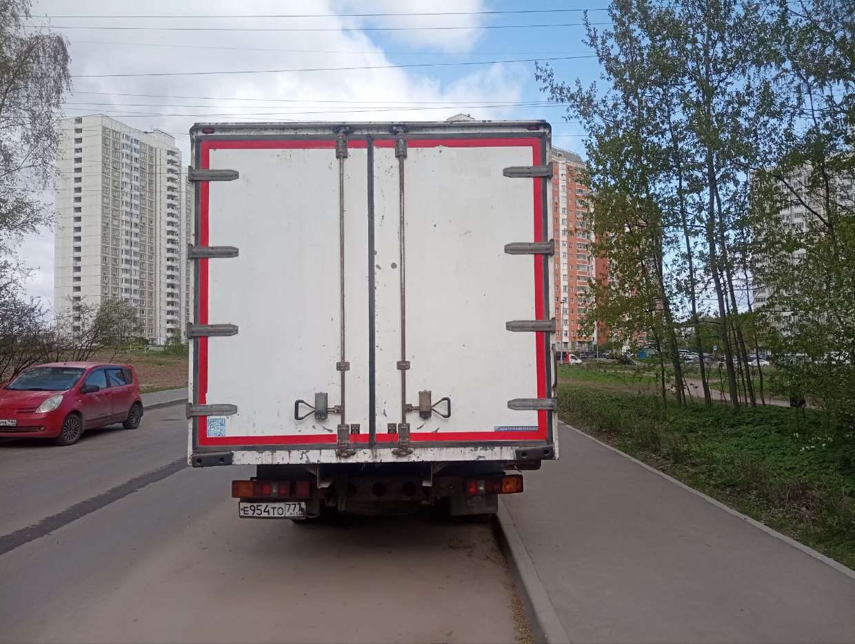 Грузовой фургон марки: 37026- 0000011, модель: 37026-0000011, год выпуска: 2013 г., кузов №: отсутствует, идентификационный номер (VIN): XDW37026BD0000216