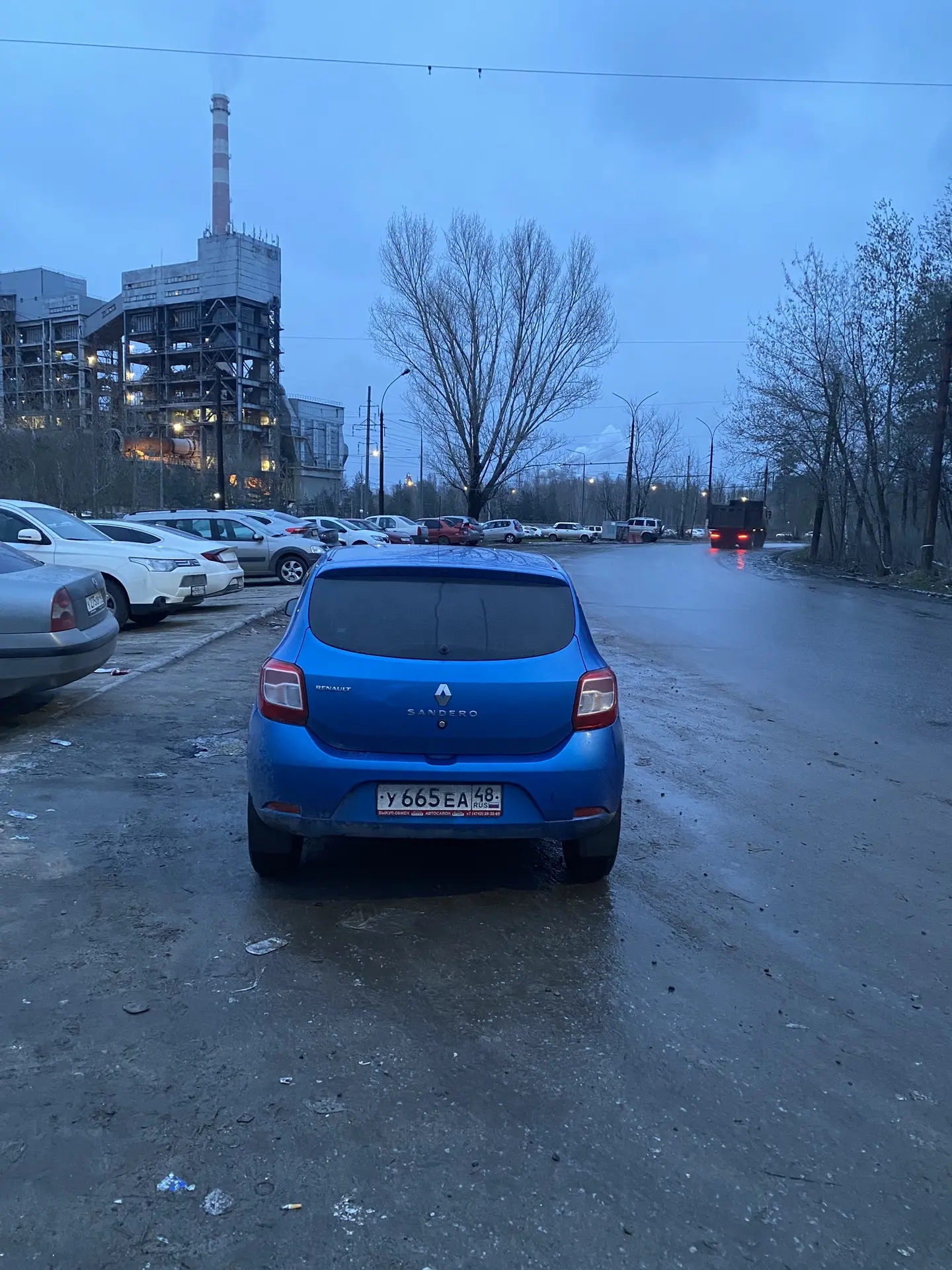легковой автомобиль марки РЕНО САНДЕРО, VIN: X7L5SRAT453974319, год выпуска: 2015, государственный регистрационный знак: У665ЕА48 (предмет залога ПАО «Совкомбанк»)