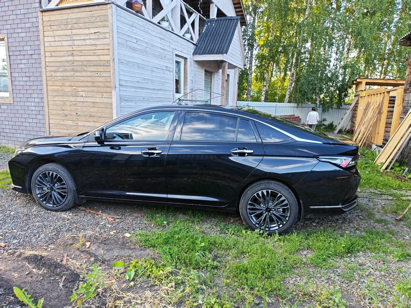 автомобиль марки DONGFENG модель SHINE MAX 2024 г.в. VIN-номер LGJE1EE04RM268349