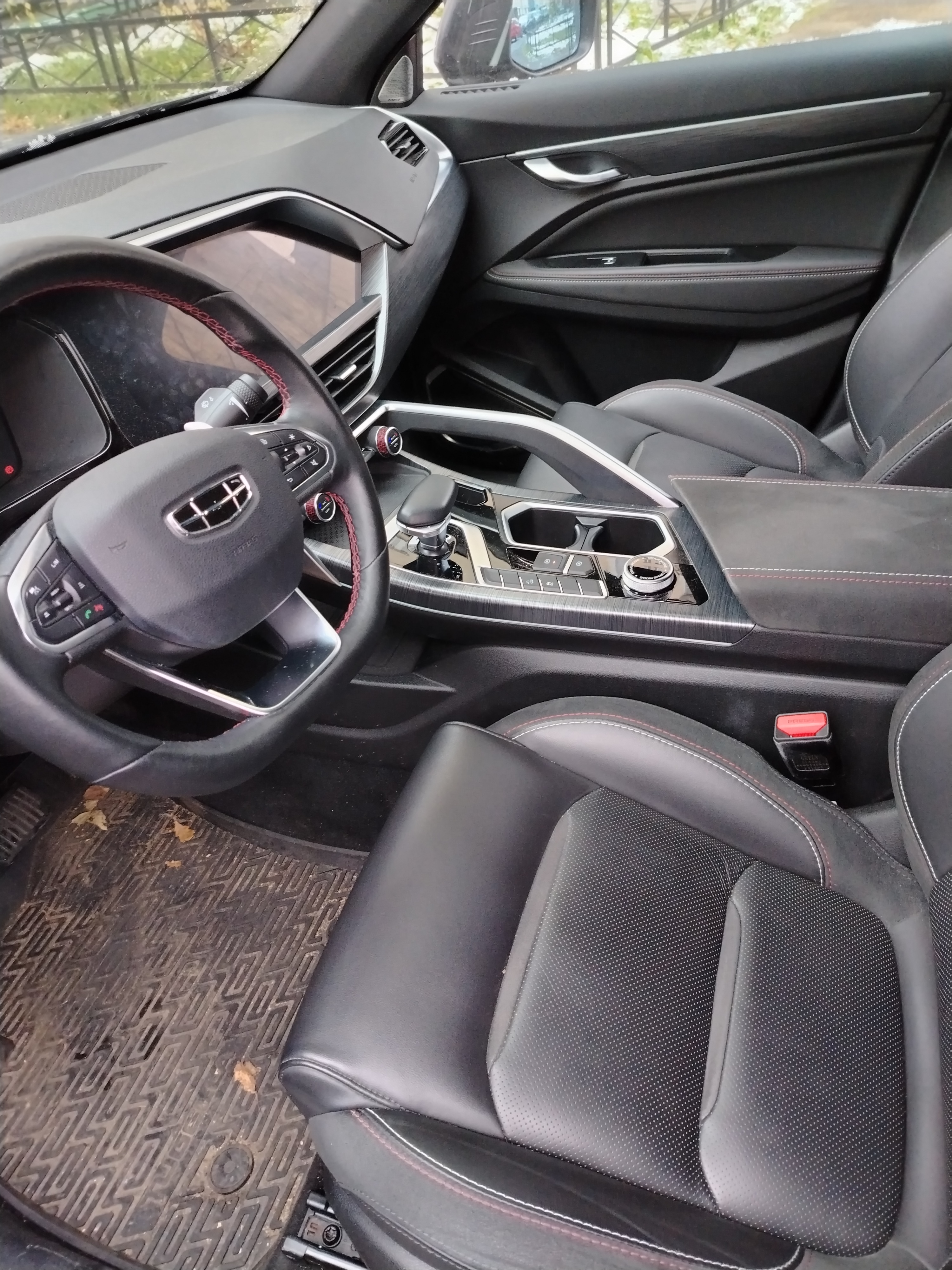 Автомобиль марки GEELY модель Tugella 2023 г.в. VIN-номер L6T7852D5PD009494