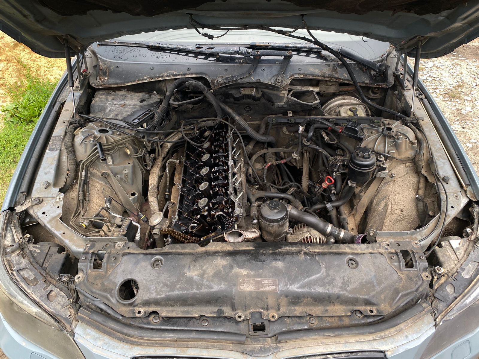 Автомобиль марки БМВ модель 520I 2004 г.в. VIN-номер WBANA31070B162907